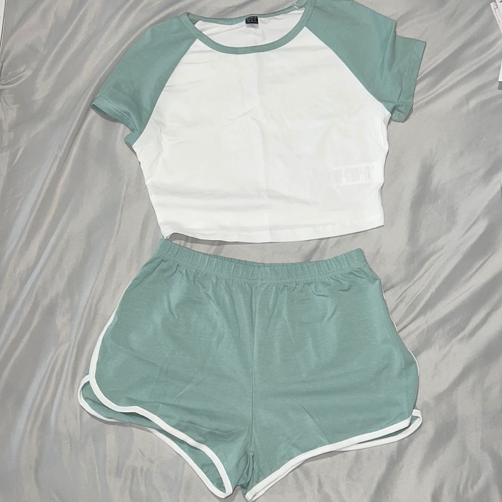 Raglan Sleeve Crop Top and Shorts